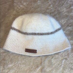 Cozy White Knit Bucket Hat with‎ Brown Stripe